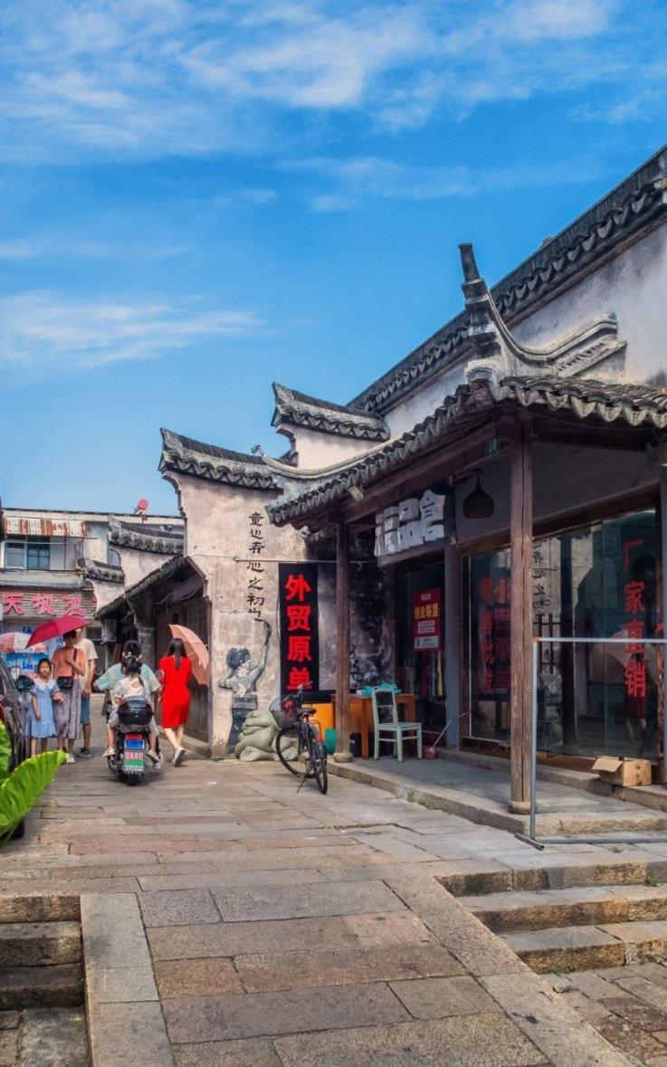 春节快递有保障 多家快递公司不停歇